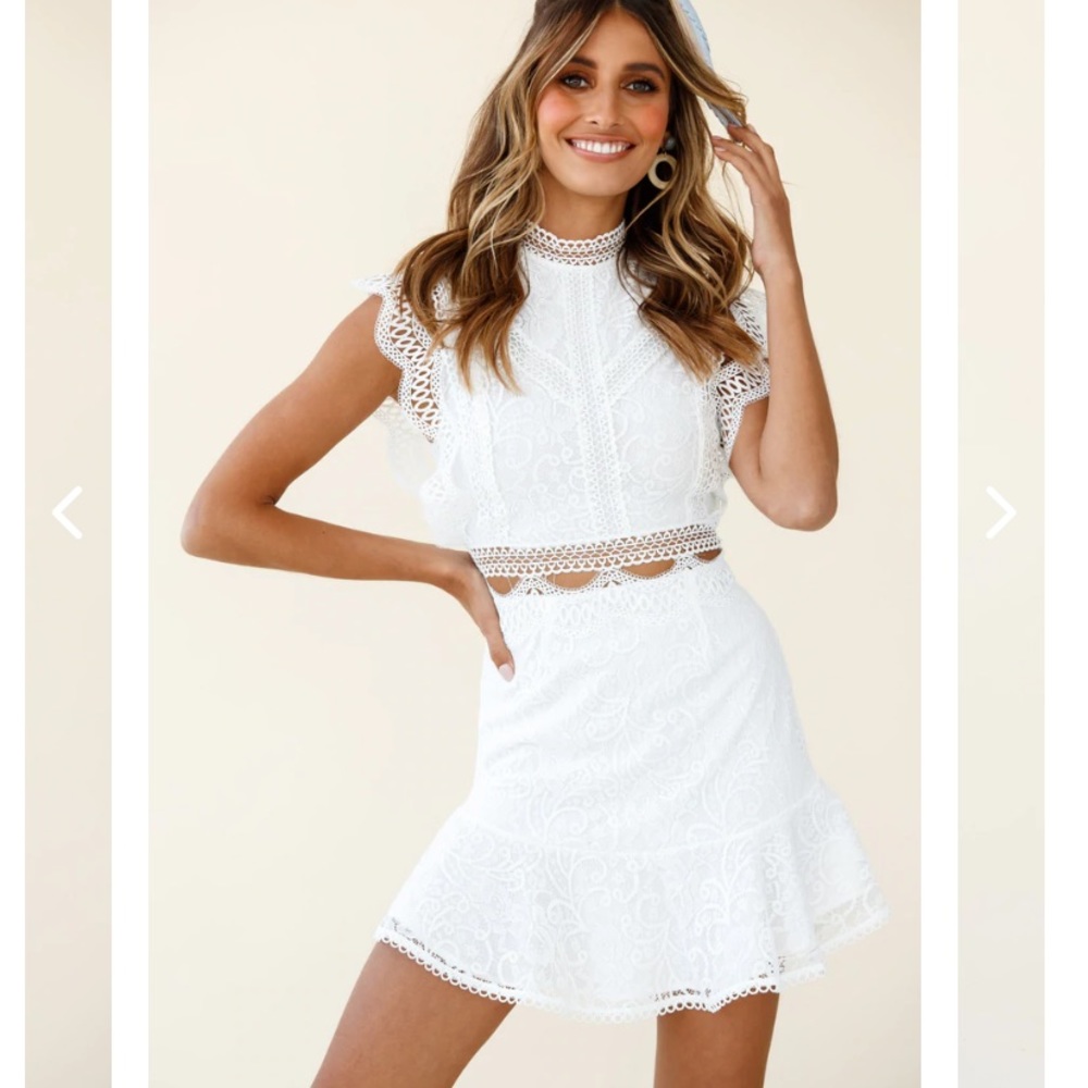 NWT Selfie Leslie Elisha Crochet Detail Lace Overlay White Dress Size Small
